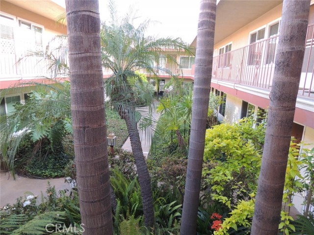 Detail Gallery Image 23 of 26 For 819 E 4th #1,  Long Beach,  CA 90802 - 1 Beds | 1 Baths