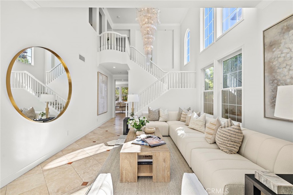 MLS #OC25257856 image #5