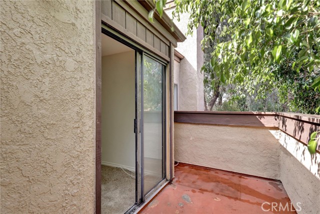 905 Powell Court, Costa Mesa CA: https://media.crmls.org/medias/a4f3aa89-0709-49a5-b148-07ce12b8a182.jpg