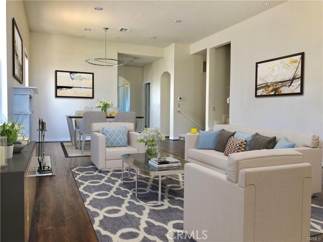 Detail Gallery Image 2 of 10 For 4317 Raynol St, El Sereno,  CA 90032 - 4 Beds | 3/1 Baths