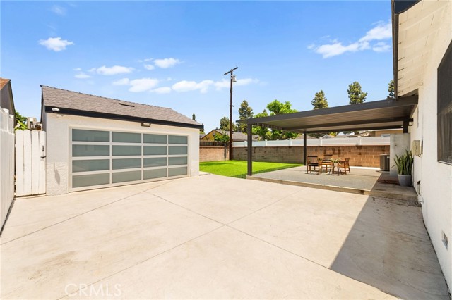 6019 Greentop Street, Lakewood CA: https://media.crmls.org/medias/a4f4bd91-67df-4cfc-a8f2-bfca34373be6.jpg