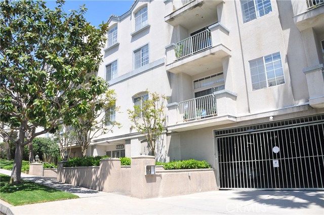 Detail Gallery Image 2 of 20 For 6922 Knowlton Pl #104,  Los Angeles,  CA 90045 - 2 Beds | 2 Baths