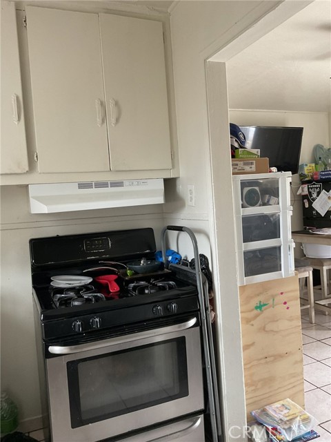 4465 Lovett Street, Commerce CA: https://media.crmls.org/medias/a4f52739-c66a-4b9c-bd62-b13aee02a59d.jpg
