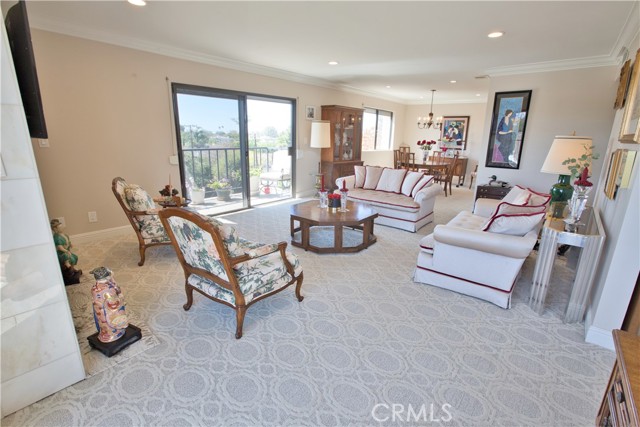 12400 MONTECITO Road, Seal Beach CA: https://media.crmls.org/medias/a4f573e6-5c4f-4cf3-a766-9c8fd3000784.jpg