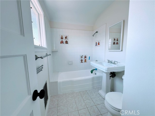 Detail Gallery Image 11 of 14 For 507 Geneva St, Glendale,  CA 91206 - 2 Beds | 1/1 Baths