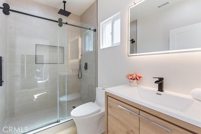 22452 Dolorosa Street, Woodland Hills CA: https://media.crmls.org/medias/a4f7485b-24de-4ab8-870c-eb7a778dbcea.jpg