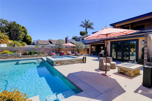 1833 8th Street, Manhattan Beach CA: https://media.crmls.org/medias/a4f7a71b-cf1e-4cc8-b50c-08a367aa123d.jpg