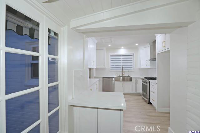 Detail Gallery Image 17 of 45 For 1210 Graynold Ave, Glendale,  CA 91202 - 3 Beds | 2 Baths