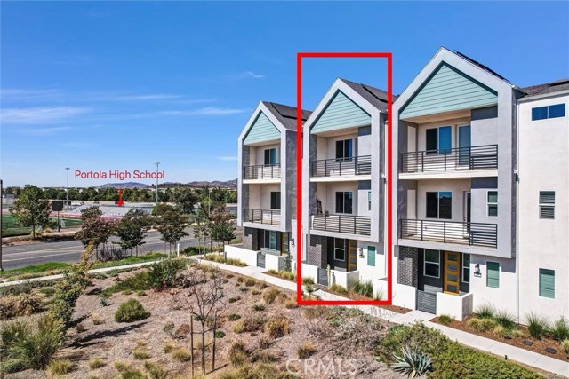 275 Sash, Irvine CA: https://media.crmls.org/medias/a4f91f58-c1d5-4ebc-b81d-c0ac478c2c59.jpg