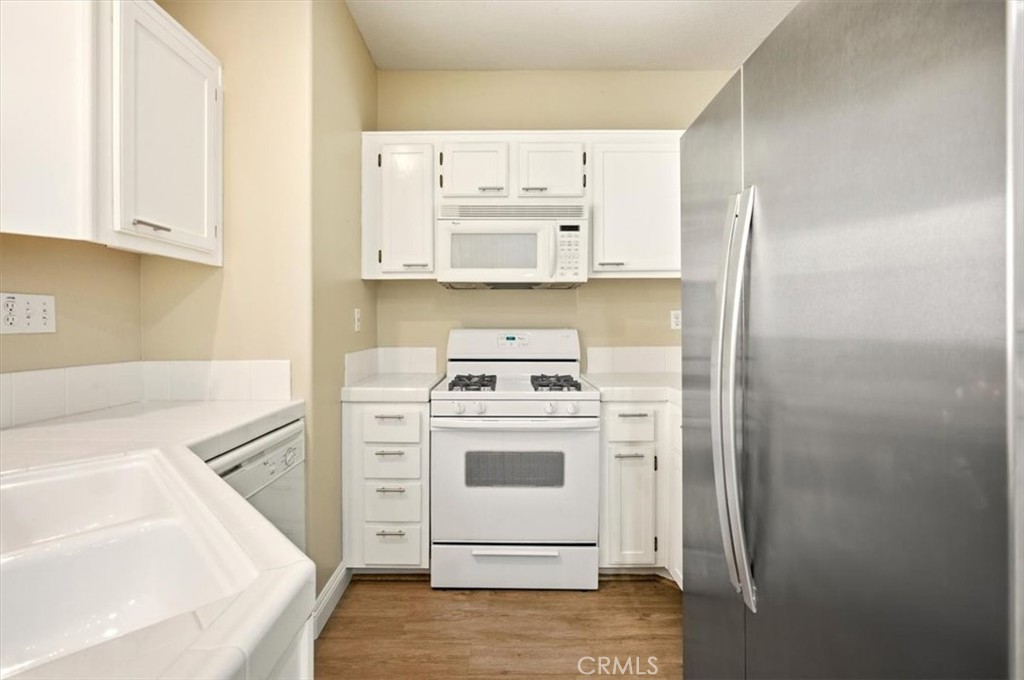 MLS #OC25258887 image #6