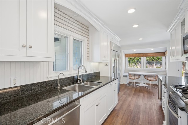 1912 Diana Ln, Newport Beach CA: https://media.crmls.org/medias/a4fa6139-a2b5-44b6-b72a-c213025da068.jpg
