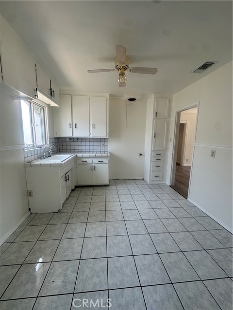 11612 Adonis Avenue, Norwalk CA: https://media.crmls.org/medias/a4fa80ed-a2e4-4f90-86dd-968ed3a864c8.jpg