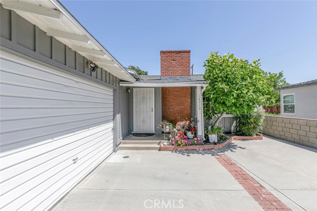 Detail Gallery Image 5 of 45 For 14719 Wyandotte St, Van Nuys,  CA 91405 - 2 Beds | 1/1 Baths