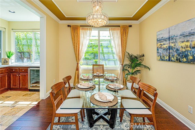 Detail Gallery Image 9 of 62 For 17730 Wren Dr, Canyon Country,  CA 91387 - 5 Beds | 3 Baths