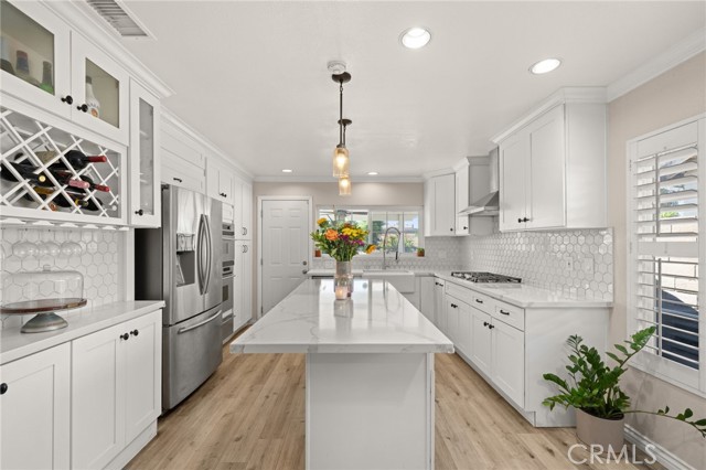 Detail Gallery Image 8 of 33 For 19466 Avenida Del Campo, Walnut,  CA 91789 - 3 Beds | 2 Baths