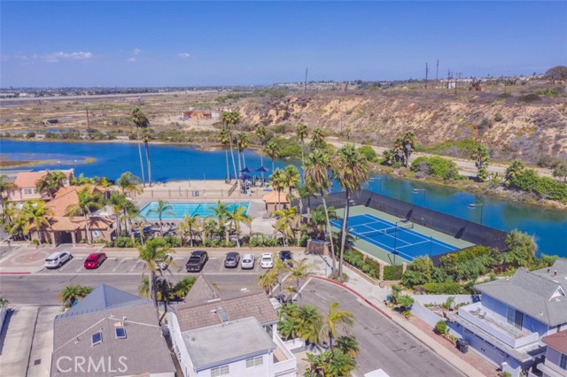 Detail Gallery Image 60 of 62 For 219 Colton, Newport Beach,  CA 92663 - 4 Beds | 3 Baths