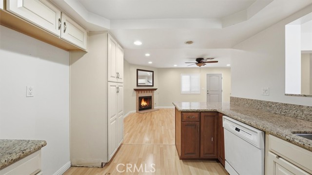 Detail Gallery Image 10 of 30 For 604 E 220th #3,  Carson,  CA 90745 - 3 Beds | 2/1 Baths