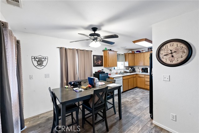 Detail Gallery Image 5 of 15 For 10635 E Stanton, Del Rey,  CA 93616 - 3 Beds | 2 Baths