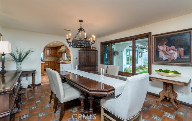 420 Inverness Drive, La Canada Flintridge CA: https://media.crmls.org/medias/a4ff9370-f4ed-4870-9cb8-c0ce877492e3.jpg