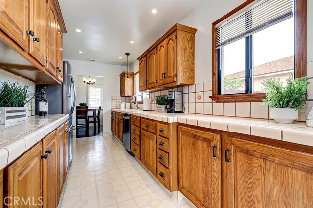 2906 Perkins Lane, Redondo Beach, California 90278, 4 Bedrooms Bedrooms, ,2 BathroomsBathrooms,Residential,Sold,Perkins,SB23084856