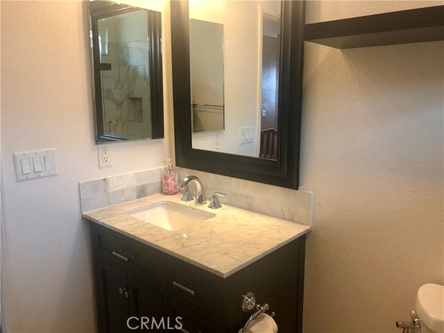 16748 Broadmoor Way, Fontana CA: https://media.crmls.org/medias/a4ffe8de-1d7d-4aaf-8cb3-4f36c36d13ac.jpg