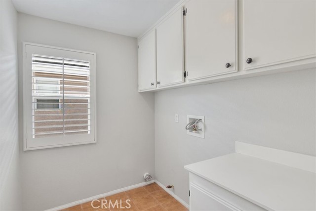 Detail Gallery Image 24 of 27 For 466 Fallbrook Ave, Newbury Park,  CA 91320 - 4 Beds | 2/1 Baths