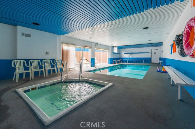 1 Bed Home for Sale in Playa del Rey, California