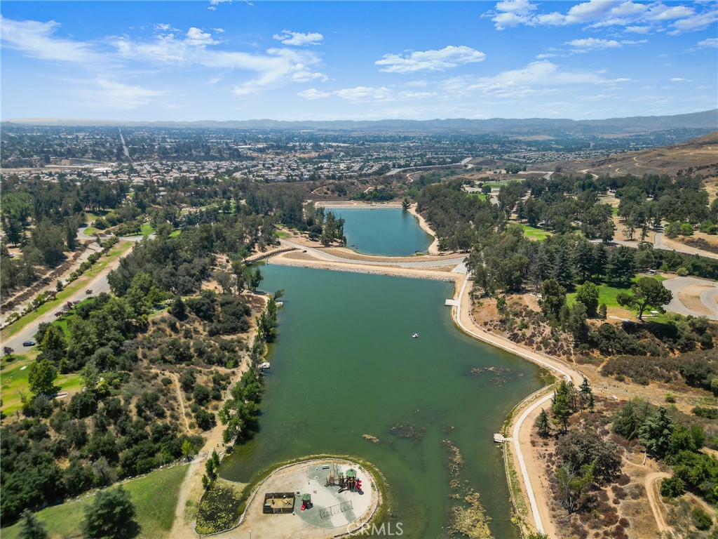 https://media.crmls.org/medias/a5024316-043a-4144-bb0f-6d941f3a1e44.jpg?preset=X-Large