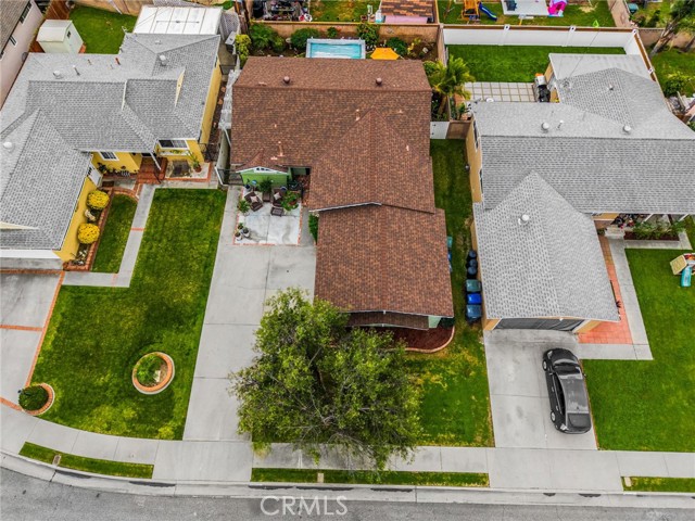 Detail Gallery Image 4 of 31 For 12526 Chadwell, Lakewood,  CA 90715 - 3 Beds | 2 Baths