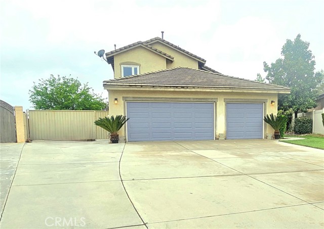 1705 Tee Time Avenue, Beaumont CA: https://media.crmls.org/medias/a5028e54-4bc1-4a82-bf9e-f8c0041b66ae.jpg