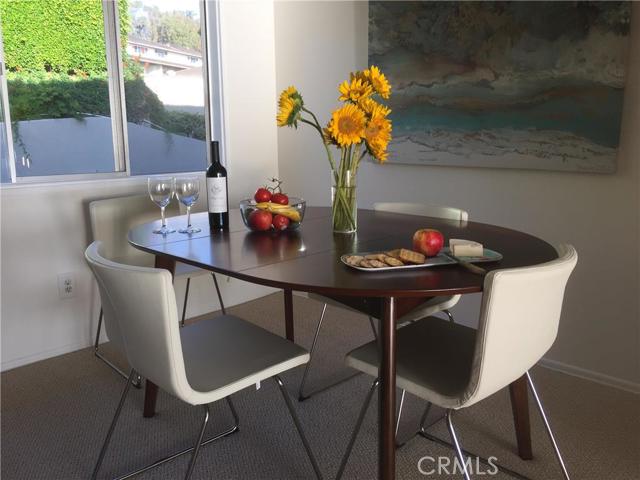 40 Blue Lagoon, Laguna Beach CA: https://media.crmls.org/medias/a5029a6e-abb1-4043-afc2-b652e2a81220.jpg