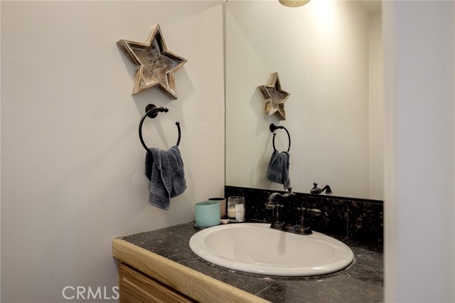 Detail Gallery Image 19 of 38 For 1509 Krause Ln, Lake Arrowhead,  CA 92352 - 3 Beds | 2/1 Baths