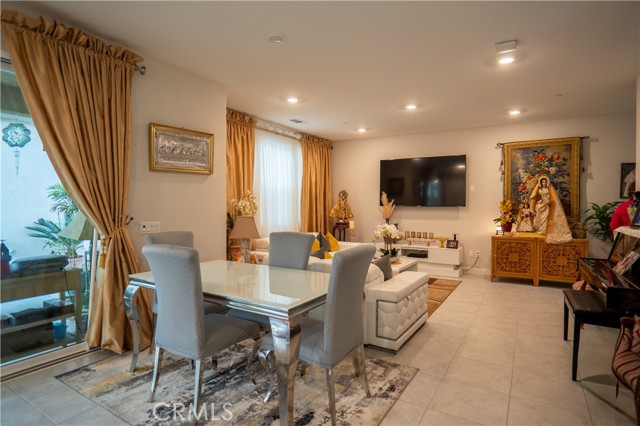 Detail Gallery Image 10 of 31 For 20525 Martingale, Saugus,  CA 91350 - 3 Beds | 3 Baths