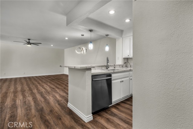 16866 Kingsbury photo 19