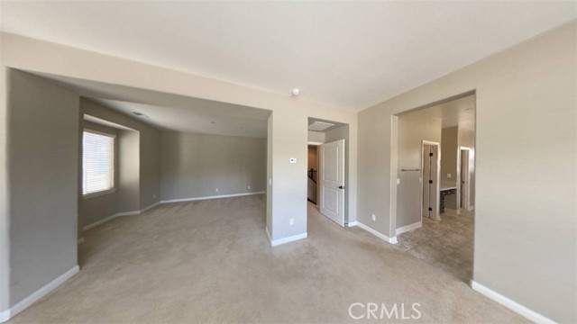 Detail Gallery Image 10 of 29 For 31338 Brush Creek Cir, Temecula,  CA 92591 - 5 Beds | 3/1 Baths