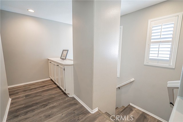 Detail Gallery Image 9 of 24 For 28533 Silverking Trl, Saugus,  CA 91390 - 4 Beds | 2/1 Baths