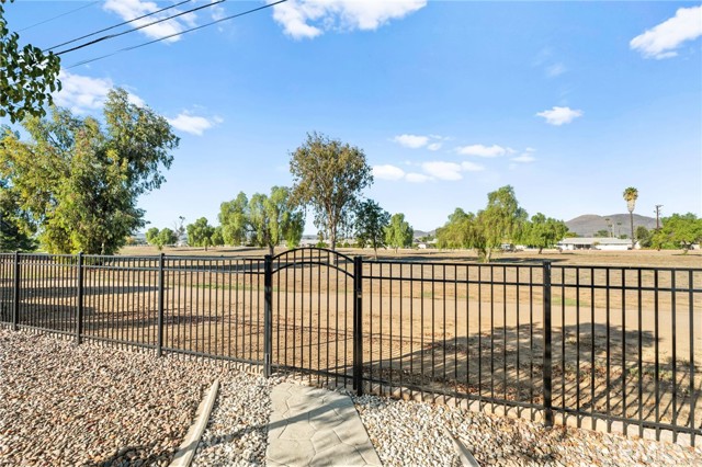 Detail Gallery Image 31 of 40 For 28731 Thornhill, Menifee,  CA 92586 - 2 Beds | 2 Baths