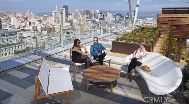100 Van Ness Avenue, San Francisco CA: https://media.crmls.org/medias/a505db76-a797-408b-9d9b-b63856b85942.jpg