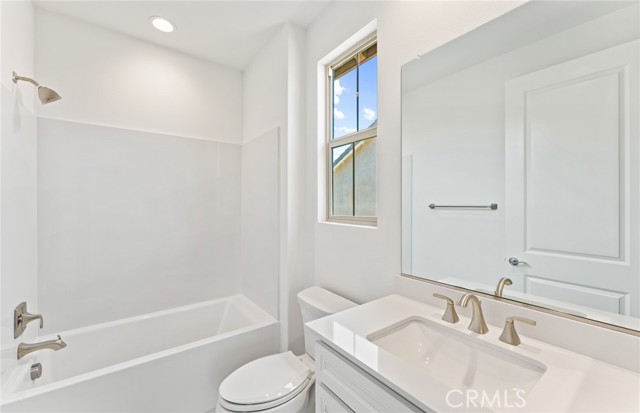 Detail Gallery Image 39 of 43 For 11761 Toyon Dr, Chatsworth,  CA 91311 - 5 Beds | 5/1 Baths