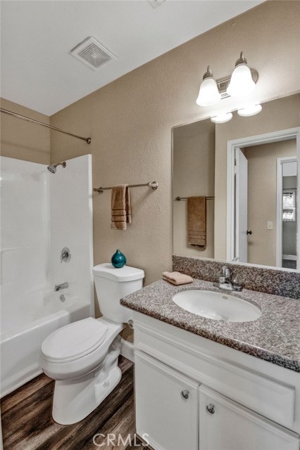 Image 17 for 420 Villa CT #105