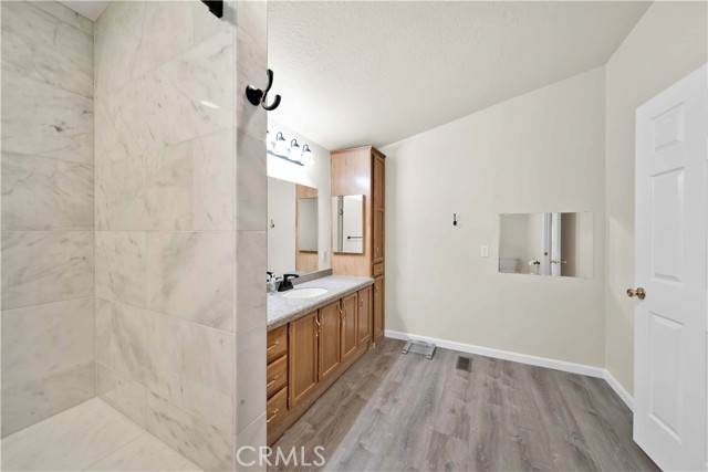 Detail Gallery Image 16 of 36 For 1217 Crag Walk, Redding,  CA 96003 - 2 Beds | 2 Baths