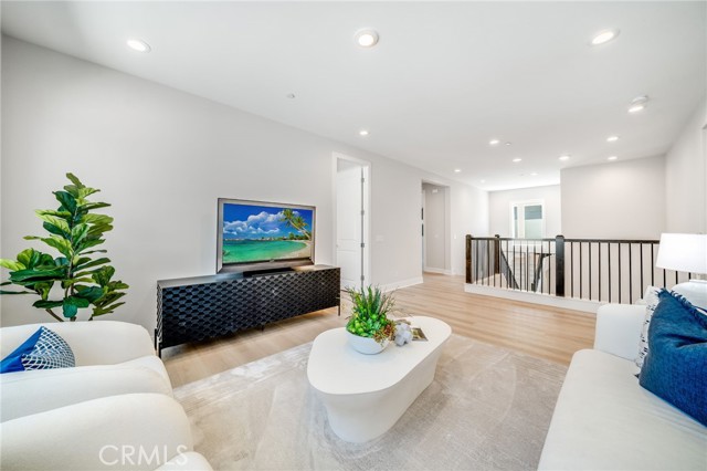 211 Wild Flower, Lake Forest CA: https://media.crmls.org/medias/a50920c0-97bc-483a-81a1-b786fb1b9eda.jpg