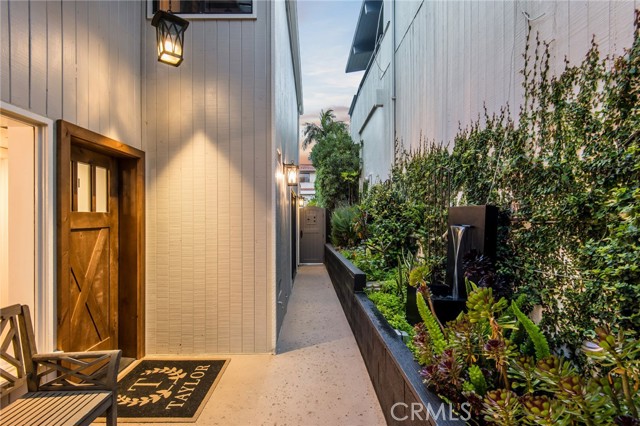 Detail Gallery Image 33 of 49 For 992 Noria St, Laguna Beach,  CA 92651 - 3 Beds | 2/1 Baths