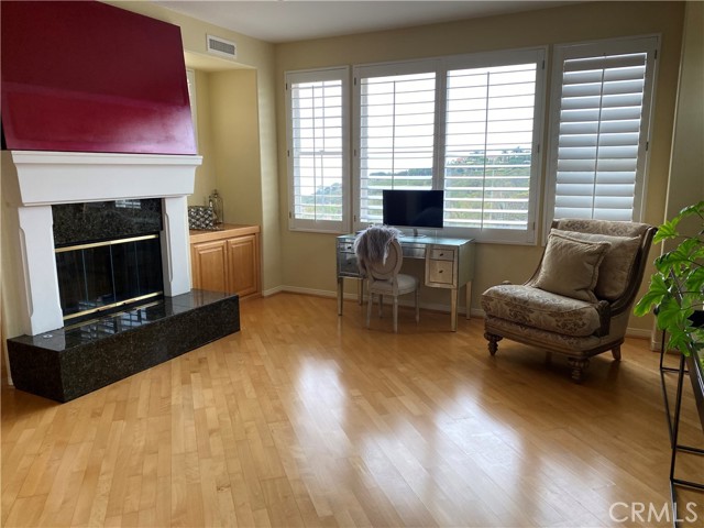 MLS #OC25234691 image #19