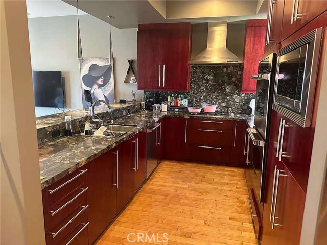 Detail Gallery Image 4 of 32 For 1218 Olancha Dr, Los Angeles,  CA 90065 - 3 Beds | 2/1 Baths