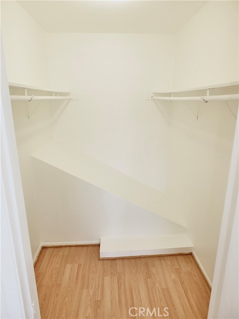 121 Sinclair Avenue, Glendale CA: https://media.crmls.org/medias/a509b9a2-9f24-42db-b9f7-2fce827304ad.jpg