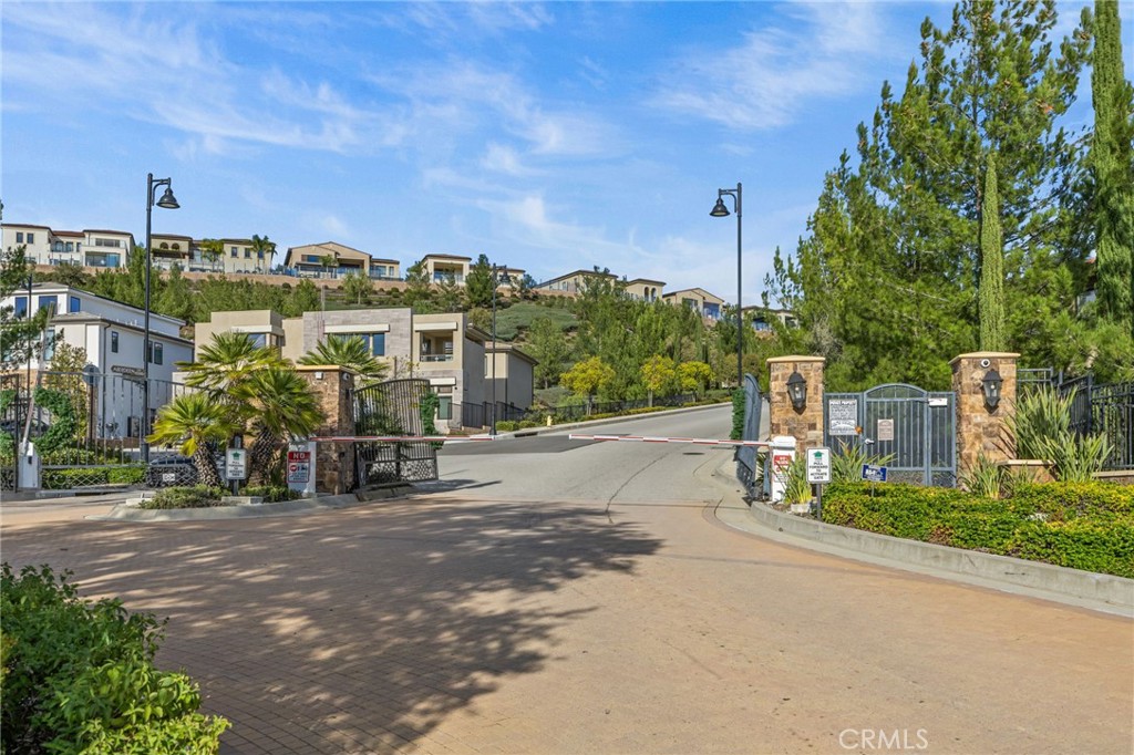 MLS #OC25254359 image #41