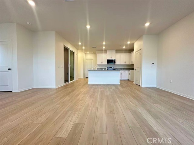 Detail Gallery Image 4 of 20 For 8536 Midway Ln, Chino,  CA 91708 - 3 Beds | 2/1 Baths