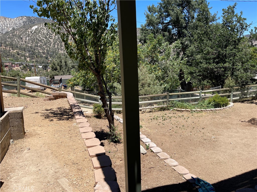 https://media.crmls.org/medias/a50bcc34-e588-4504-a7a0-d4a13be5dced.jpg?preset=X-Large