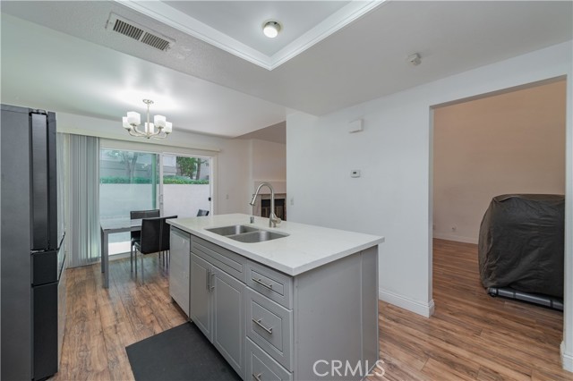 Detail Gallery Image 14 of 29 For 80 Stanford Ct #40,  Irvine,  CA 92612 - 1 Beds | 1 Baths